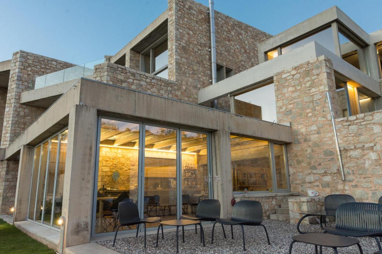 Escapade Luxury Residences Karpenísion Exterior foto